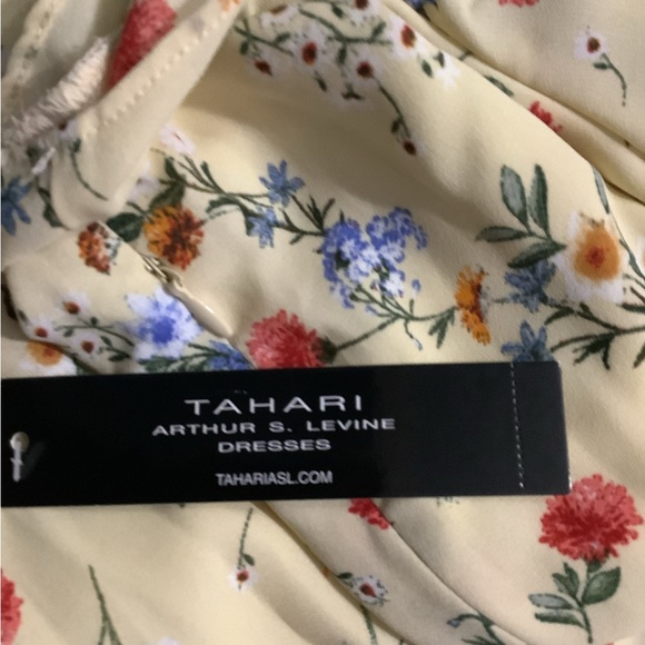 Plus size Tahari by Arthur S Levine - Picture 6 of 9